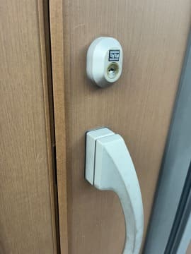 玄関のドアノブ修理（プッシュプルドアハンドル）の施工事例